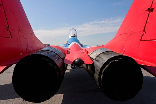 Russia Strizhi Aerobatic Team Training