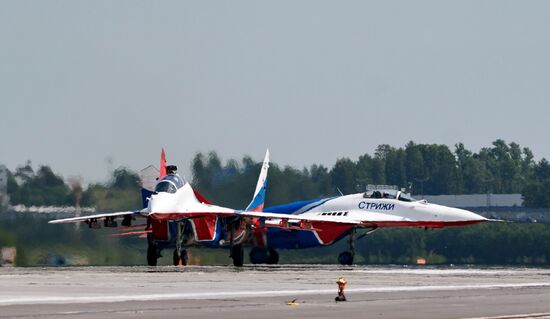 Russia Strizhi Aerobatic Team Training