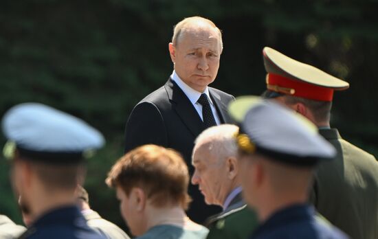 Russia Putin WWII Victims Remembrance Day Wreath Laying