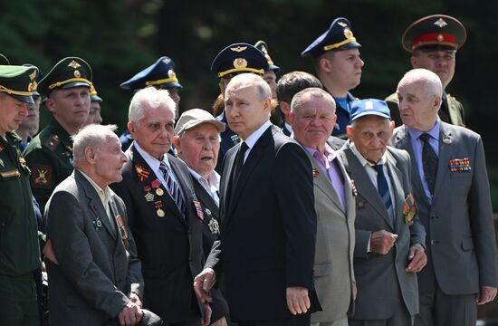 Russia Putin WWII Victims Remembrance Day Wreath Laying