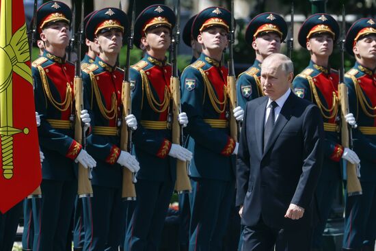 Russia Putin WWII Victims Remembrance Day Wreath Laying