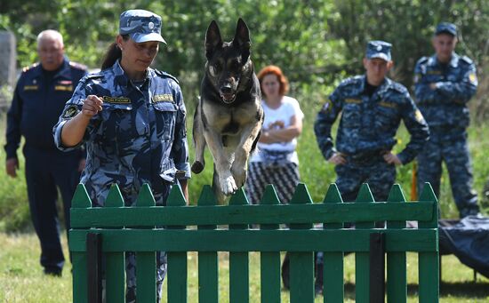 Russia Dog Handlers Competition