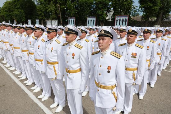 Russia Regions Graduation
