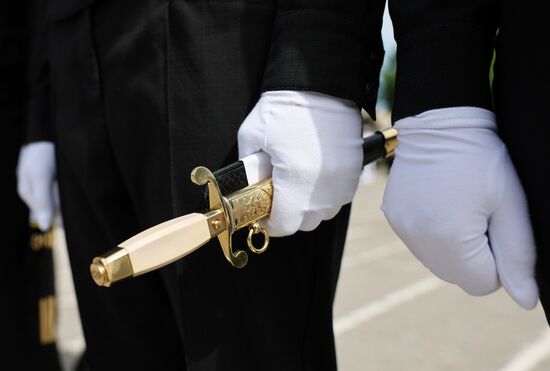 Russia Regions Graduation