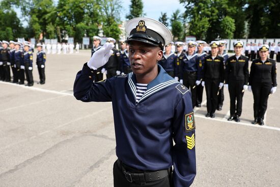 Russia Regions Graduation