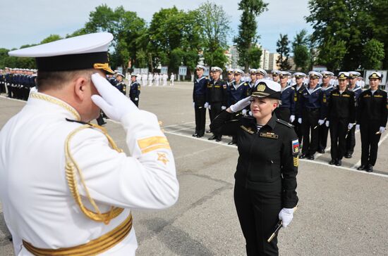 Russia Regions Graduation