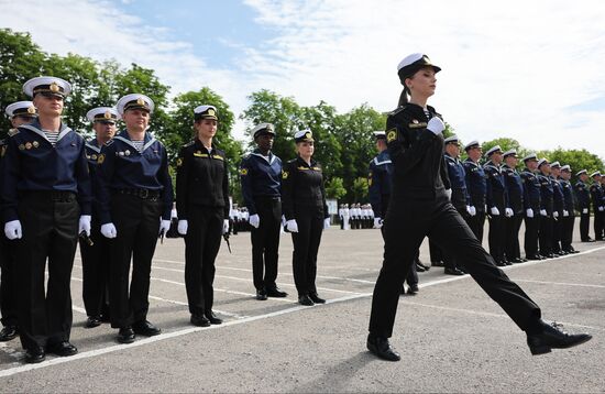 Russia Regions Graduation