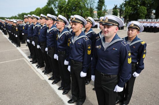 Russia Regions Graduation