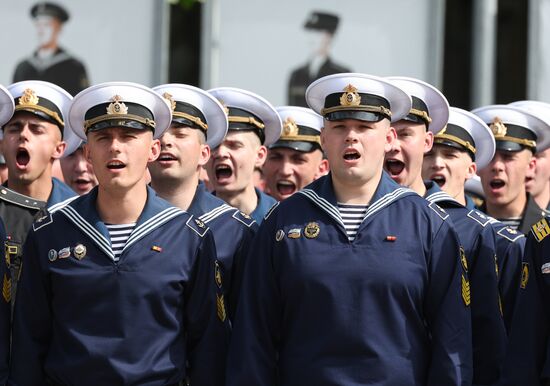 Russia Regions Graduation
