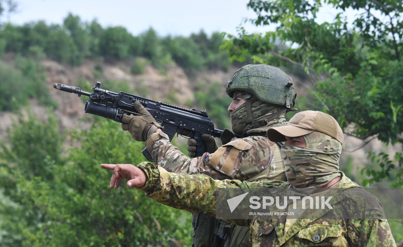Russia Ukraine Military Operation Scouts Training