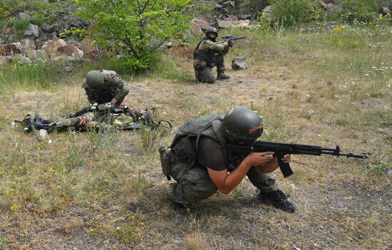 Russia Ukraine Military Operation Scouts Training