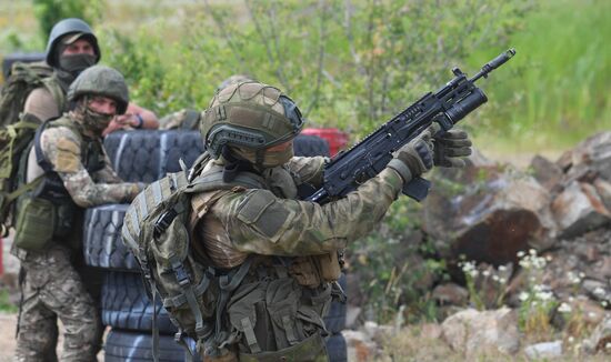 Russia Ukraine Military Operation Scouts Training