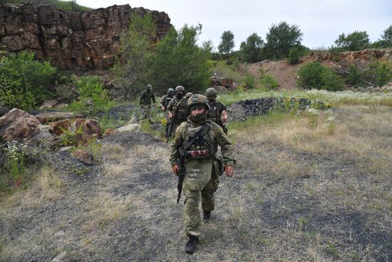 Russia Ukraine Military Operation Scouts Training