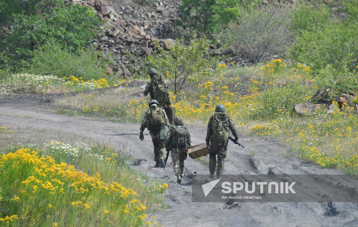 Russia Ukraine Military Operation Scouts Training