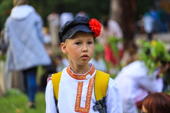 Belarus boy costume