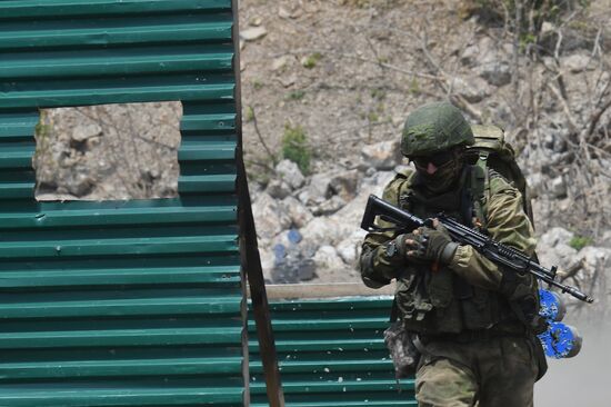 Russia Ukraine Military Operation Scouts Training