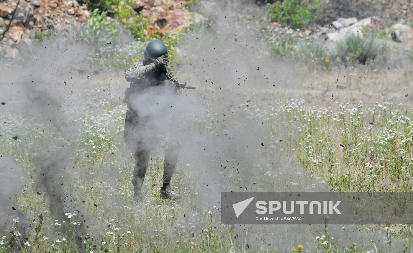 Russia Ukraine Military Operation Scouts Training