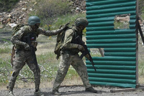 Russia Ukraine Military Operation Scouts Training