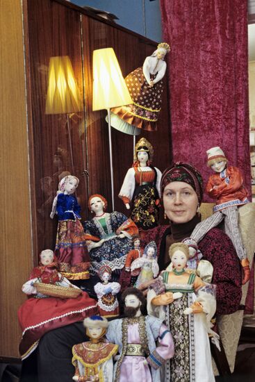 Doll-maker Margarita Tveritina