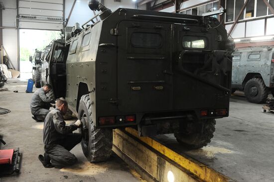 Russia Ukraine Military Operation Equipment Repair