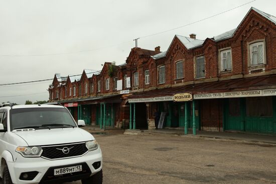 Trading arcade in Kashin
