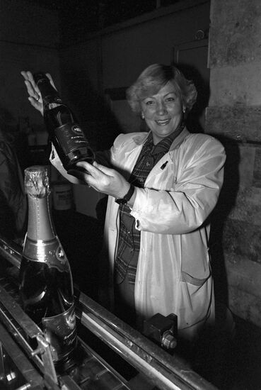 Presentation of Russian sparkling wine Old Traditions
