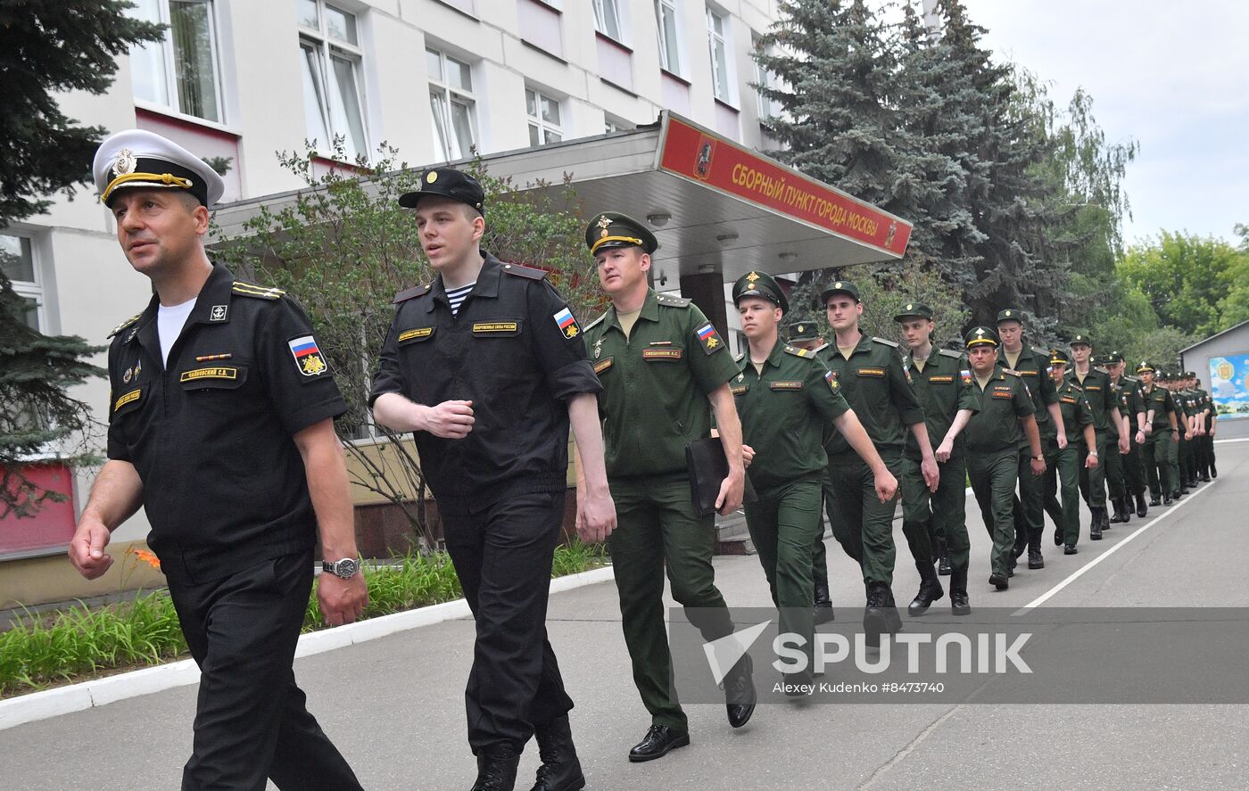 Russia Defence Conscripts