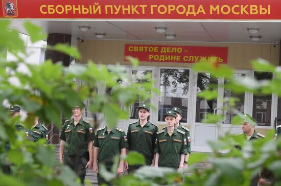 Russia Defence Conscripts