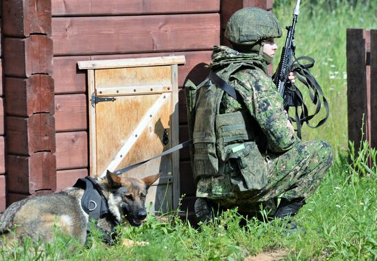 Russia Ukraine Military Operation Engineer Troops