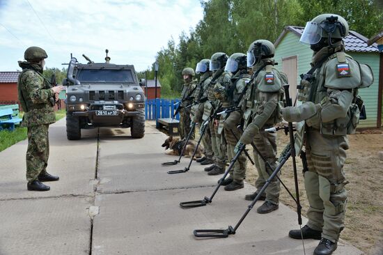 Russia Ukraine Military Operation Engineer Troops