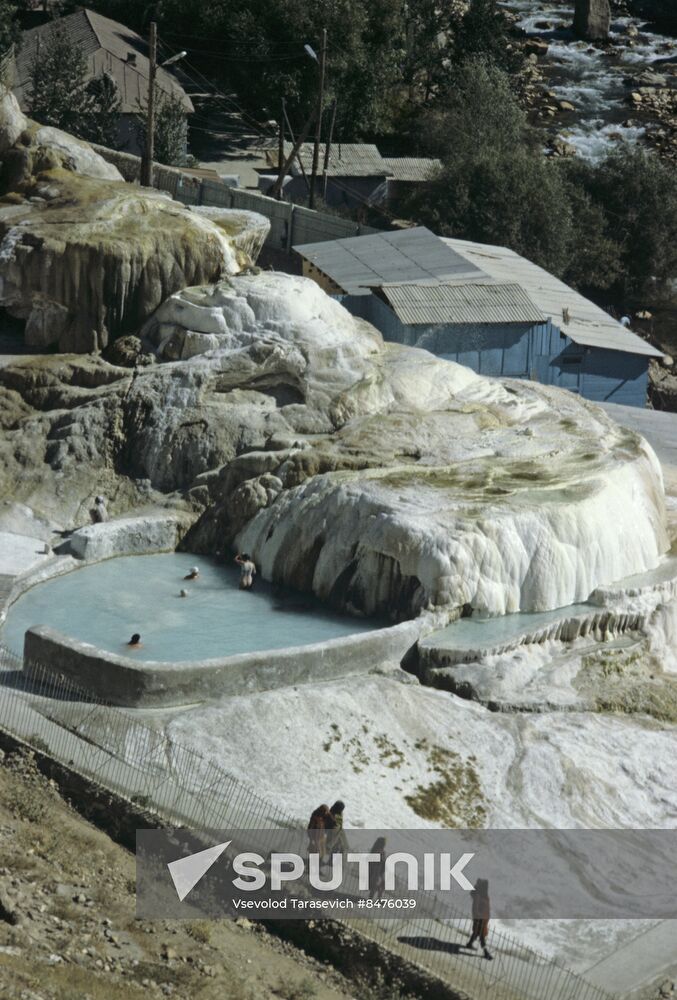 Garmchashma hot mineral springs
