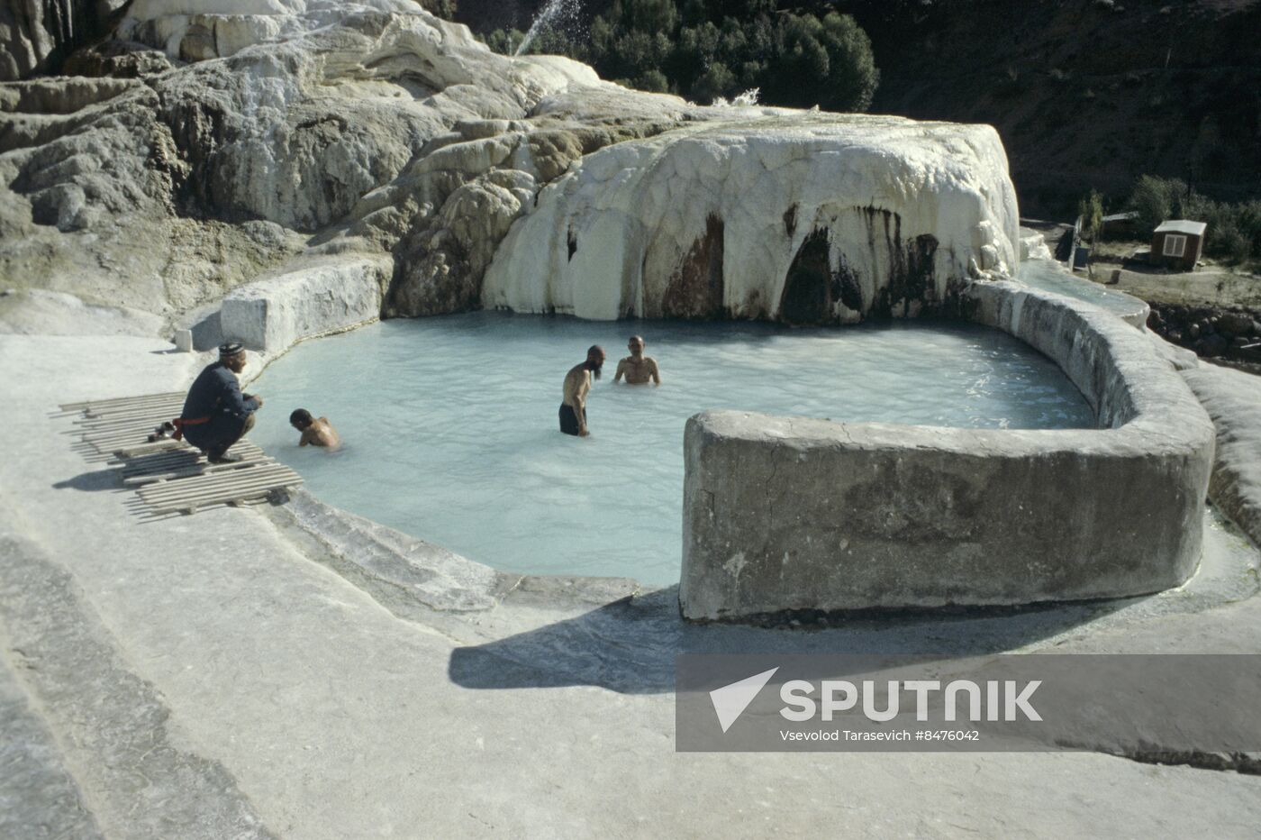 Garmchashma hot mineral springs