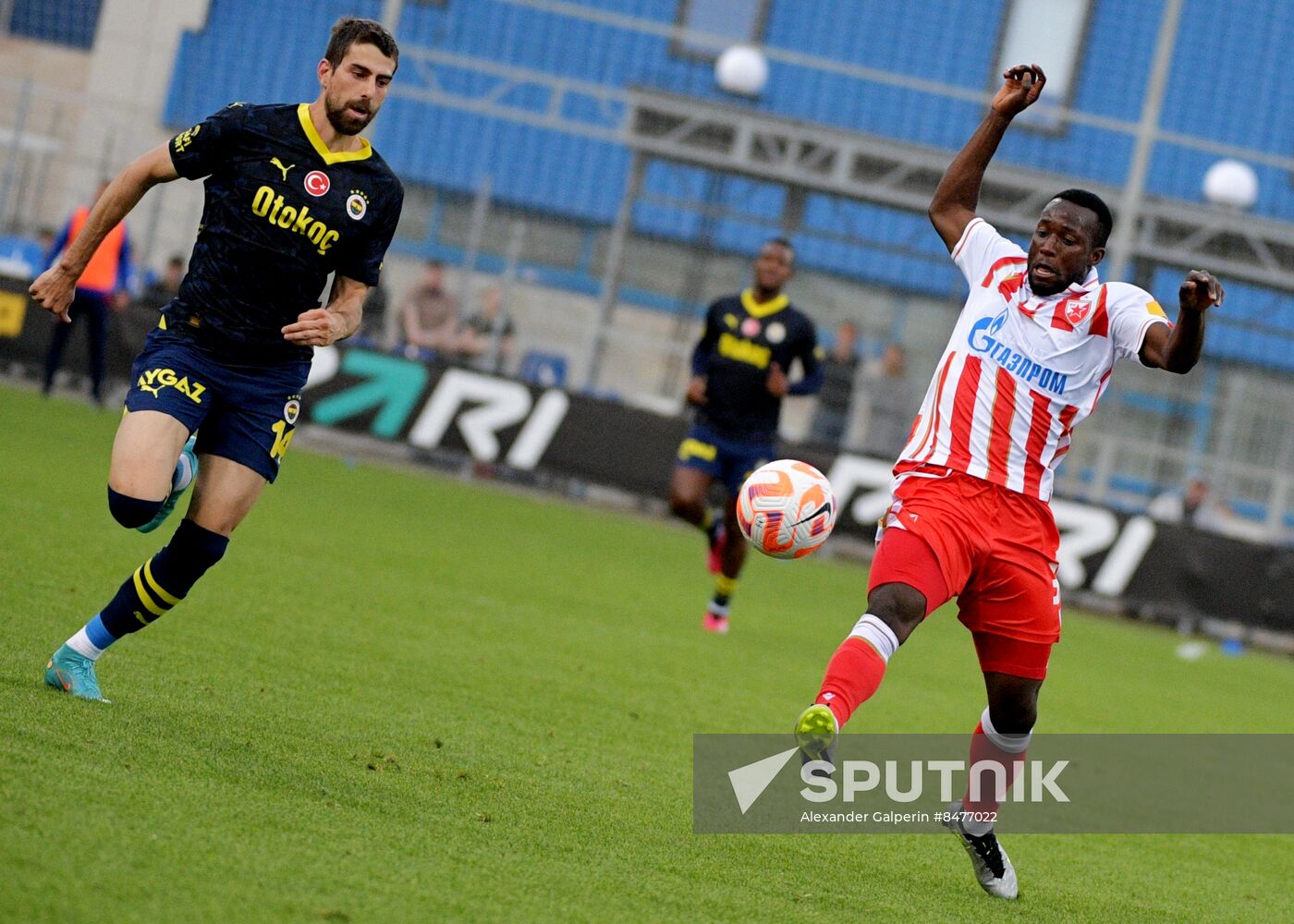 Russia Soccer PARI Premier Cup Fenerbahce - Crvena Zvezda