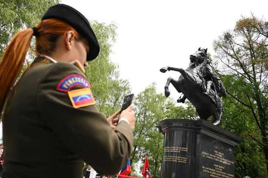 Russia Bolivar Monument
