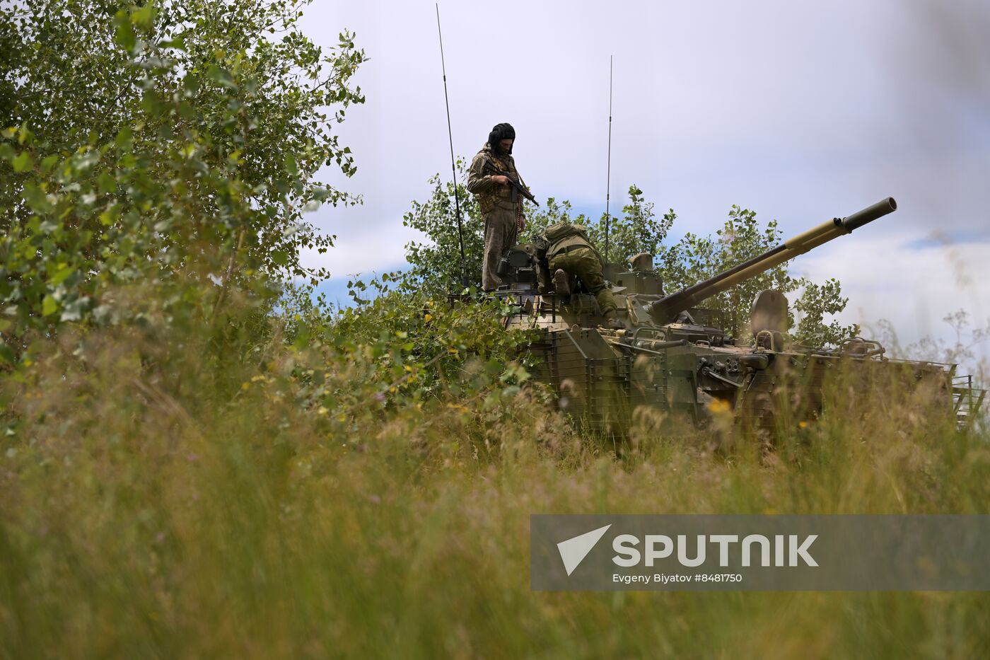 Russia Ukraine Military Operation Volunteers Training