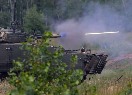 Russia Ukraine Military Operation Volunteers Training