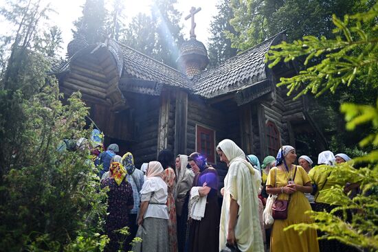 Russia Religion St Irenarchus Pilgrimage