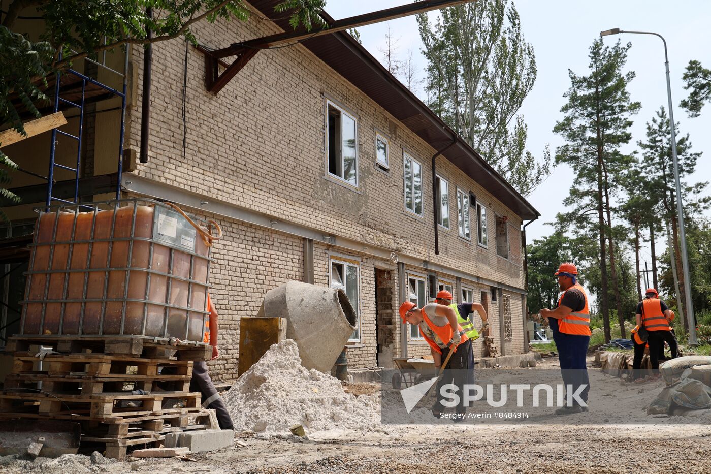 Russia DPR Hospital Restoration