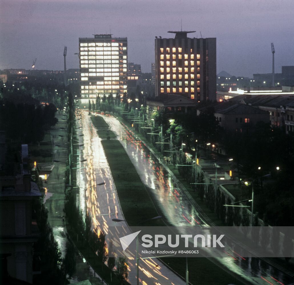 Donetsk at night