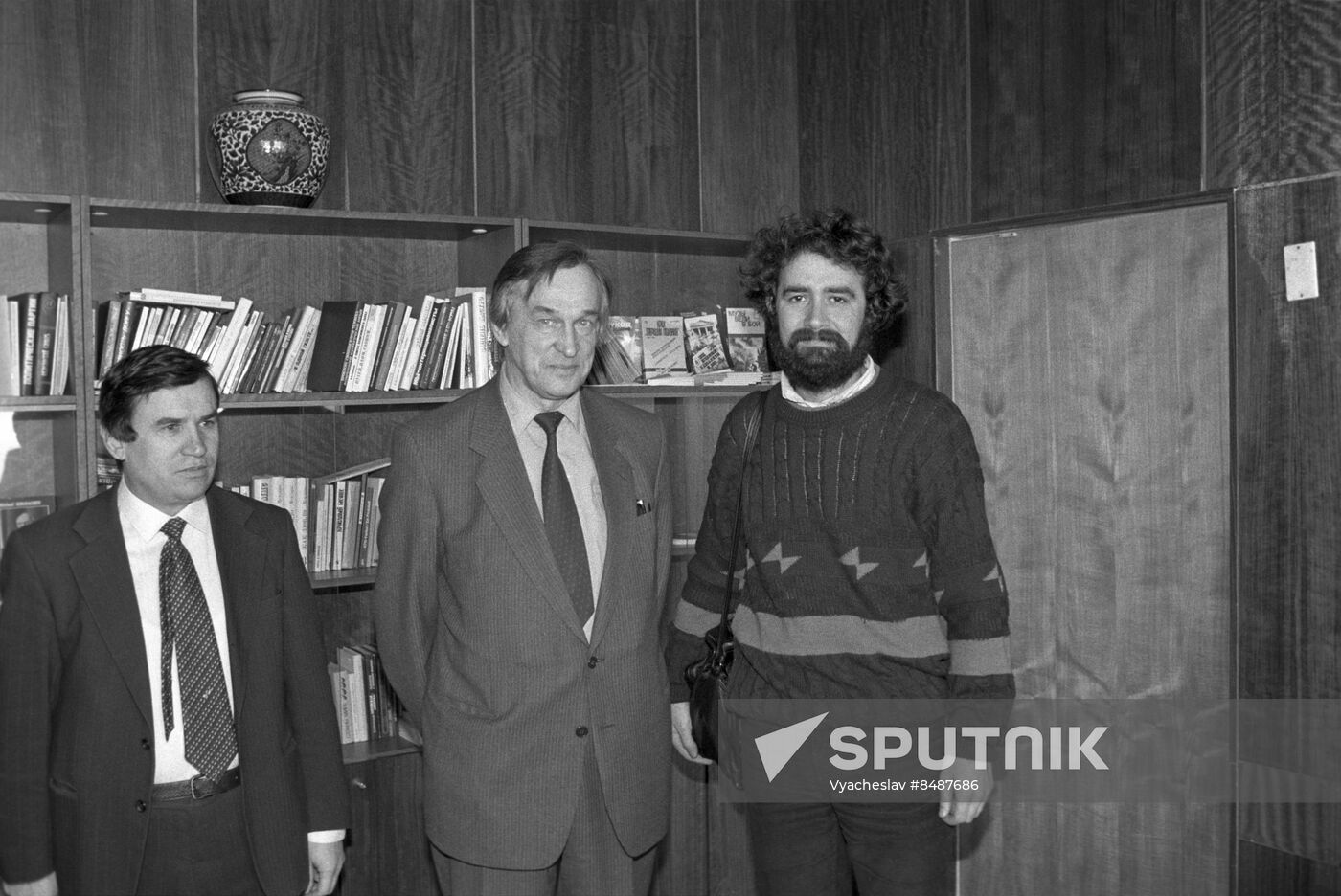Meeting of Greek journalists with APN Chairman Falin