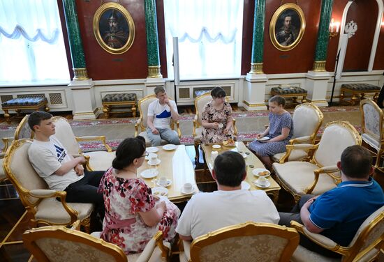 Russia Putin Large Families Parents