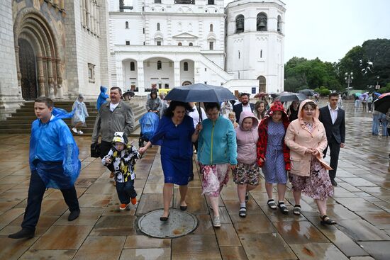 Russia Putin Large Families Parents