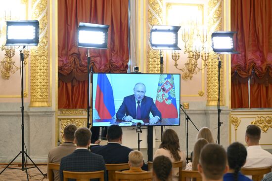 Russia Putin Large Families Parents