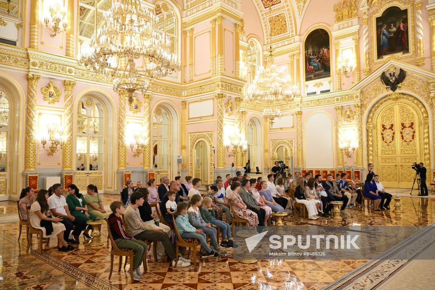 Russia Putin Large Families Parents
