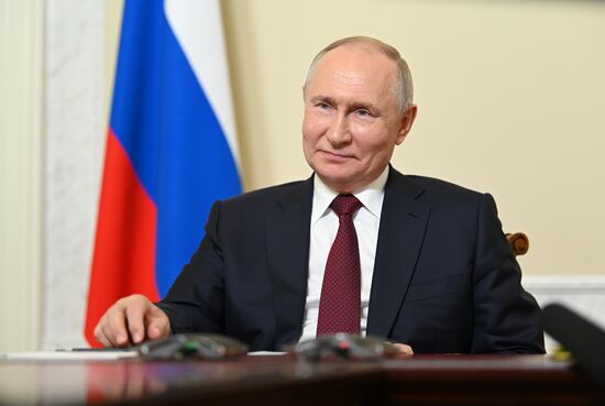 Russia Putin Large Families Parents