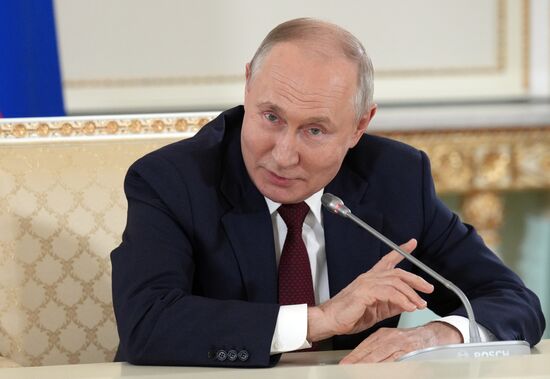 Russia Putin News Conference