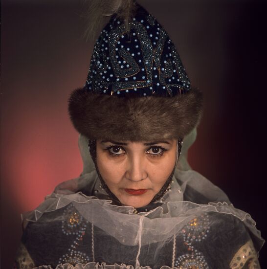 Actress Gulfairus Ismailova in Kyz-Zhibek