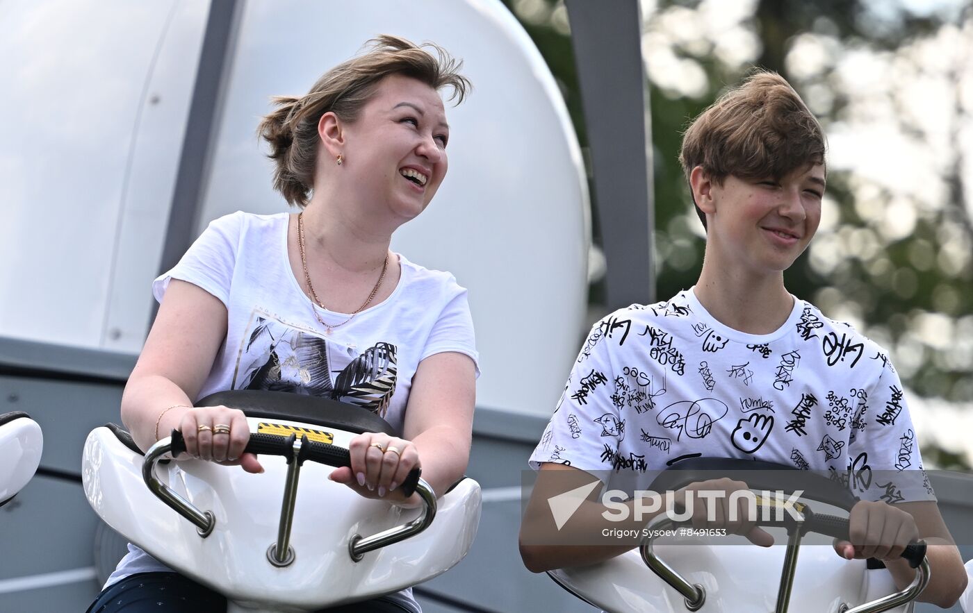 Russia VDNKh Amusement Park