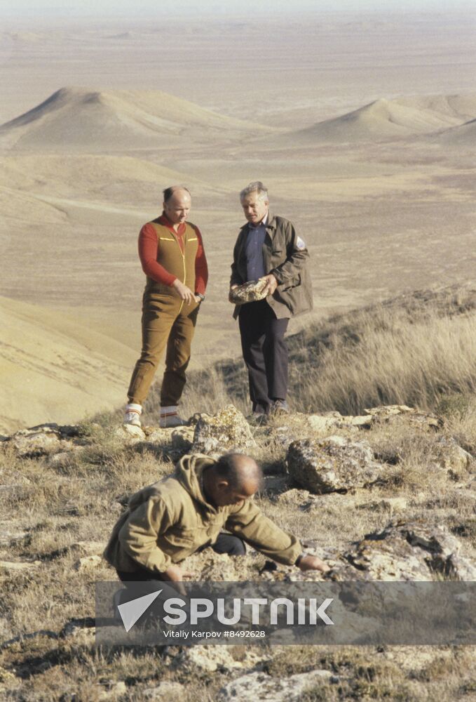 Geological prospecting expedition visits Ustyurt Plateau