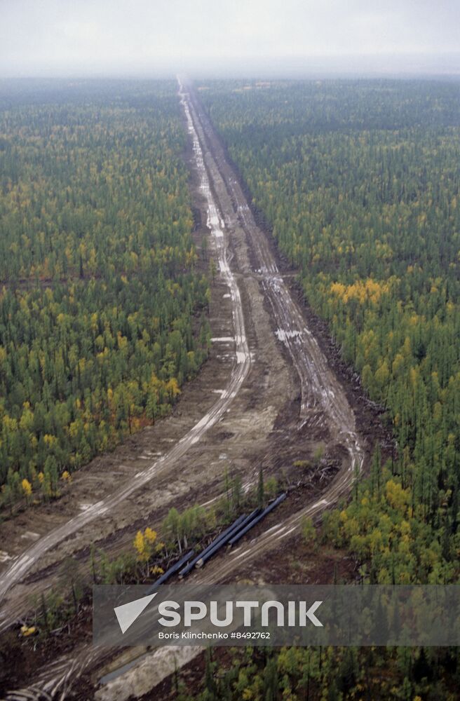 Urengoi-Pomary-Uzhgorod gas pipeline under construction